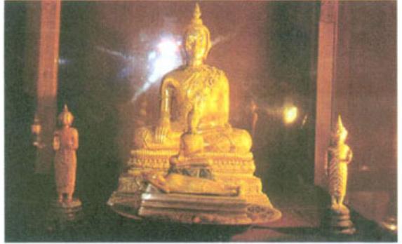 Wat Preah Keo Morokat - Chùa lát gạch bạc duy nhất tại Đông Dương